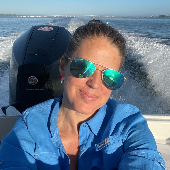 Meet your Posher, Laurie - Picture 2 of 2